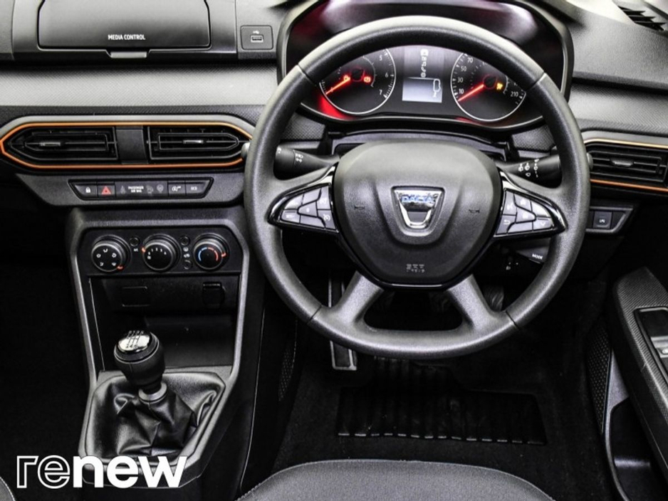 2021 Dacia Sandero Stepway - image 19