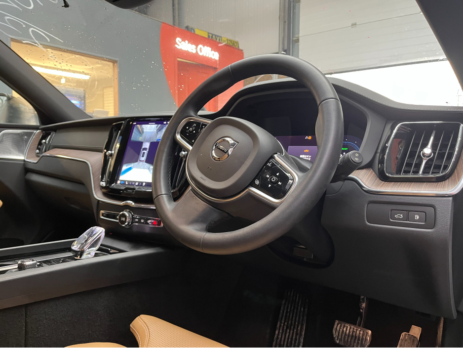 2023 Volvo XC60 €46950! 2023 VOLVO XC60 RECHARGE ULTIMATE T6 AWD PLUG 2.0 AUTOMATIC / CRUISE CONTROL /  ELECTRIC MEMORY & HEATED SEATS / 360° PARKING CAMERA / PANORAMIC SUNROOF / APPLE CARPLAY €46,950