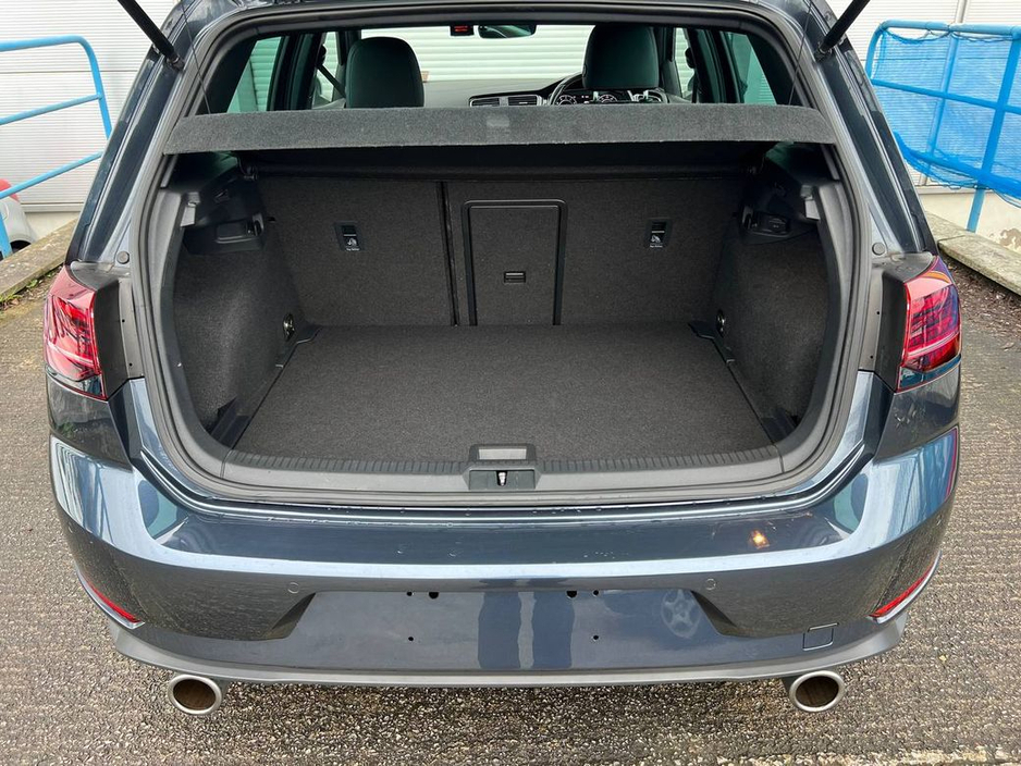 2020 Volkswagen Golf - image 13