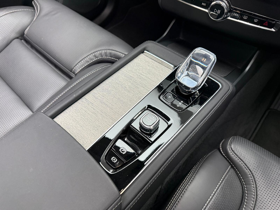 2025 Volvo XC90 ULTRA T8 RECHARGE 2.0 455HP PHEV *7 SEATER* €89,990