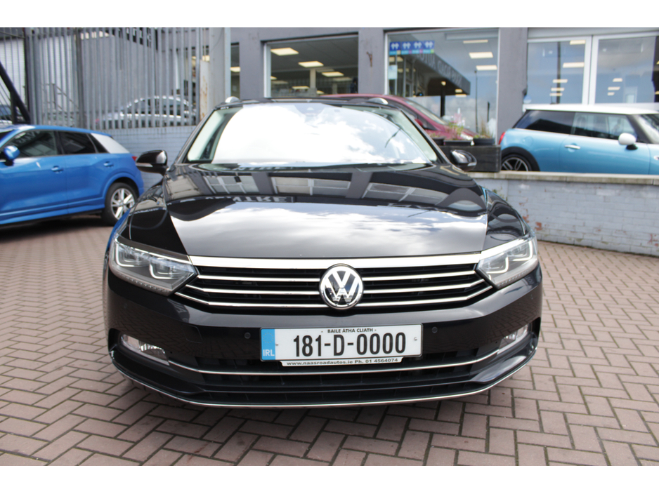 2018 Volkswagen Passat - image 9