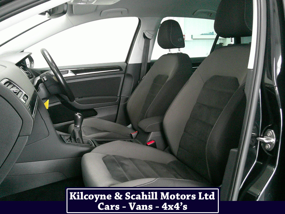 2017 Volkswagen Golf - image 13