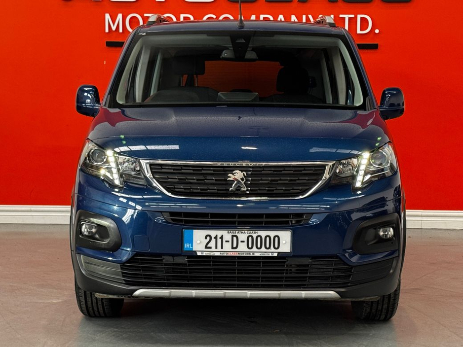 2021 Peugeot Rifter - image 3