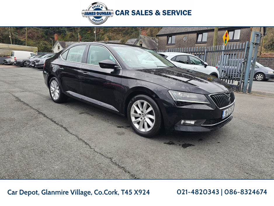 2019 Skoda Superb - image 2