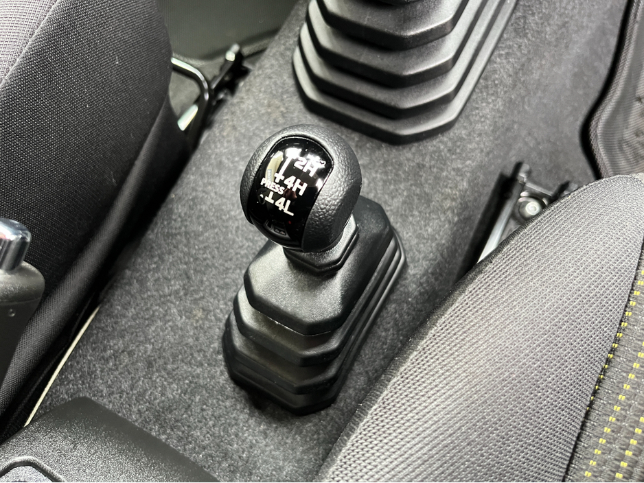 2024 Suzuki Jimny SIERRA 4 SEAT MANUAL 1.5 PETROL //LOW MILES//HIGH SPEC//HEATED SEATS//CRUISE CONTROL//KEYLESS ENTRY//REVERSE CAMERA//