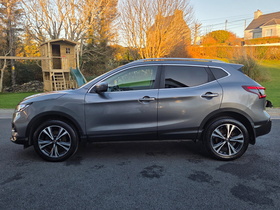 2017 Nissan Qashqai - image 5