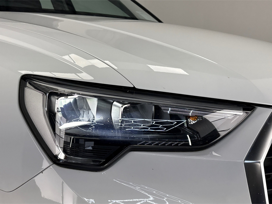 2023 Audi Q3 - image 9