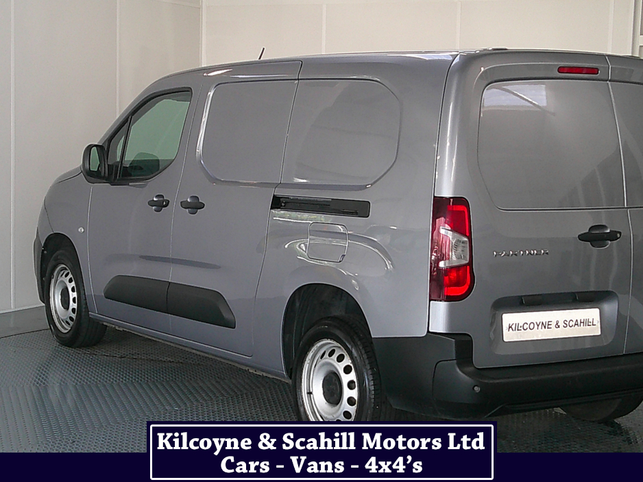 2023 Peugeot Partner - image 11