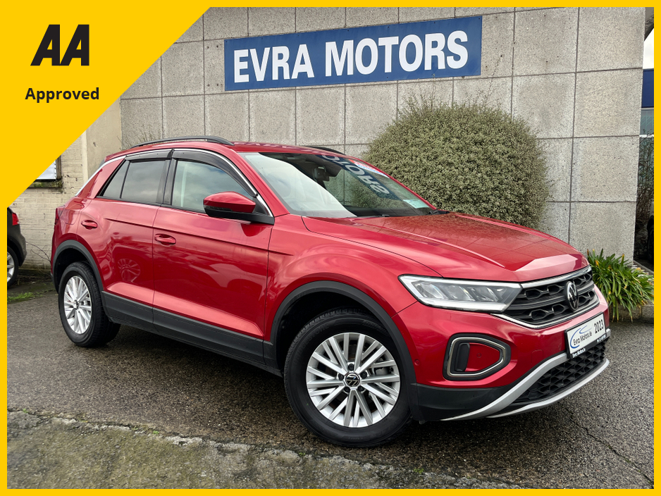 2023 Volkswagen T-Roc ACTIVE AUTOMATIC 1.5 PETROL //VERY LOW MILES//KEYLESS ENTRY//ADAPTIVE CRUISE CONTROL//BLIND SPOT WARNING// €29,950