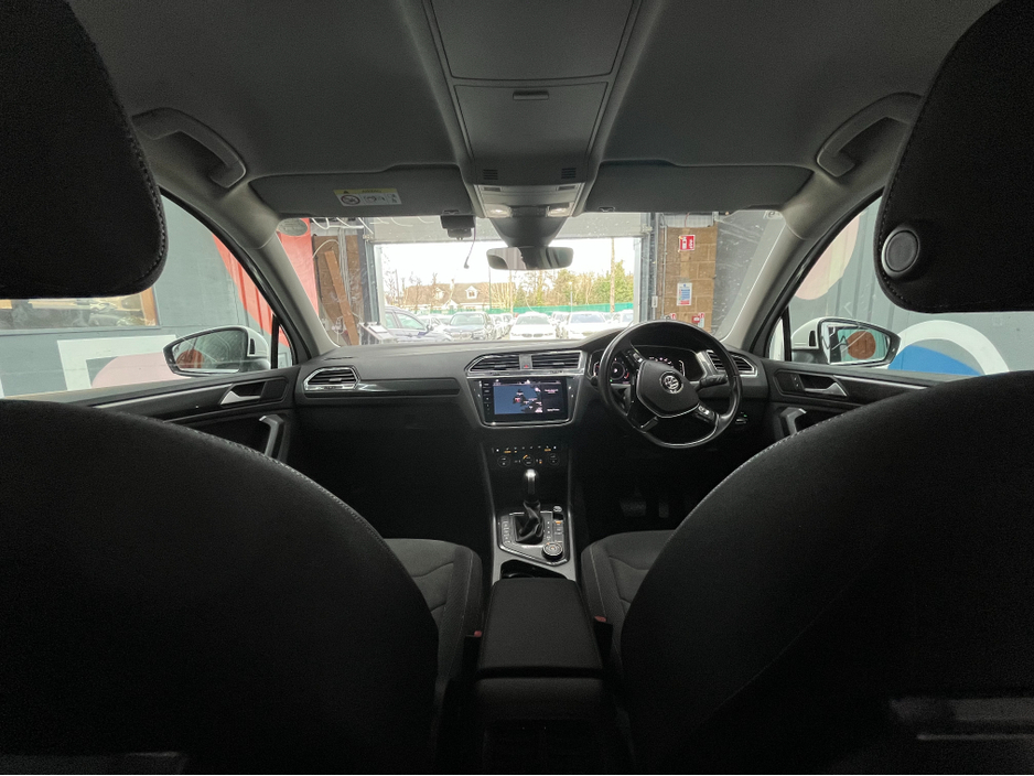 2020 Volkswagen Tiguan - image 14