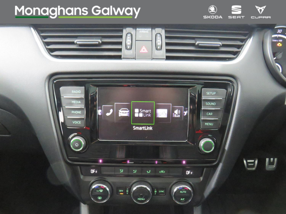 2016 Skoda Octavia - image 28