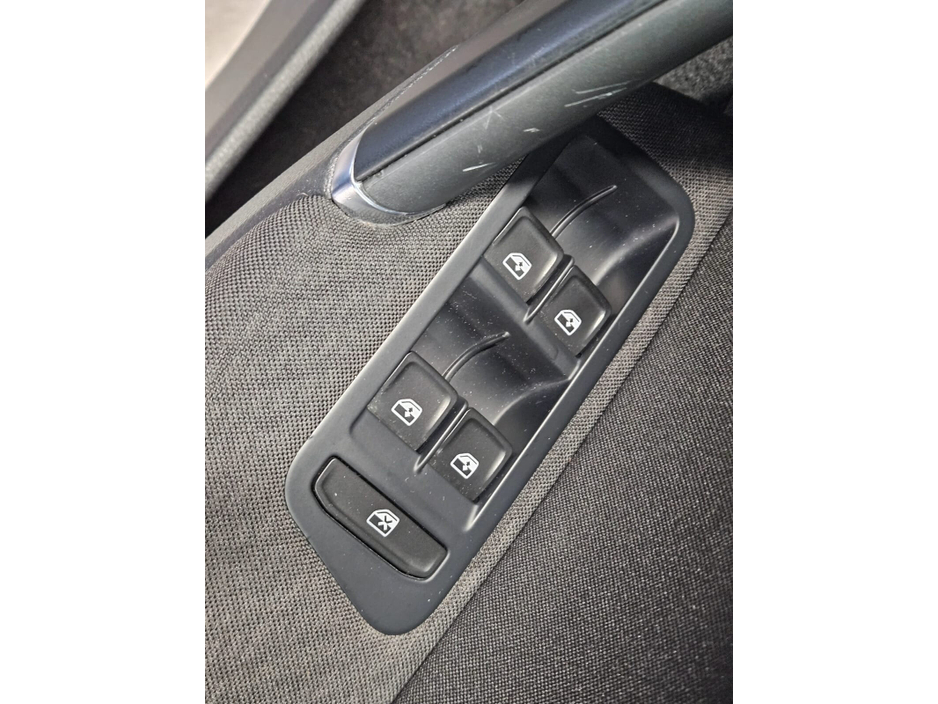 2016 Volkswagen Golf 1.6 TDI 5DR 110HP BlueMotion