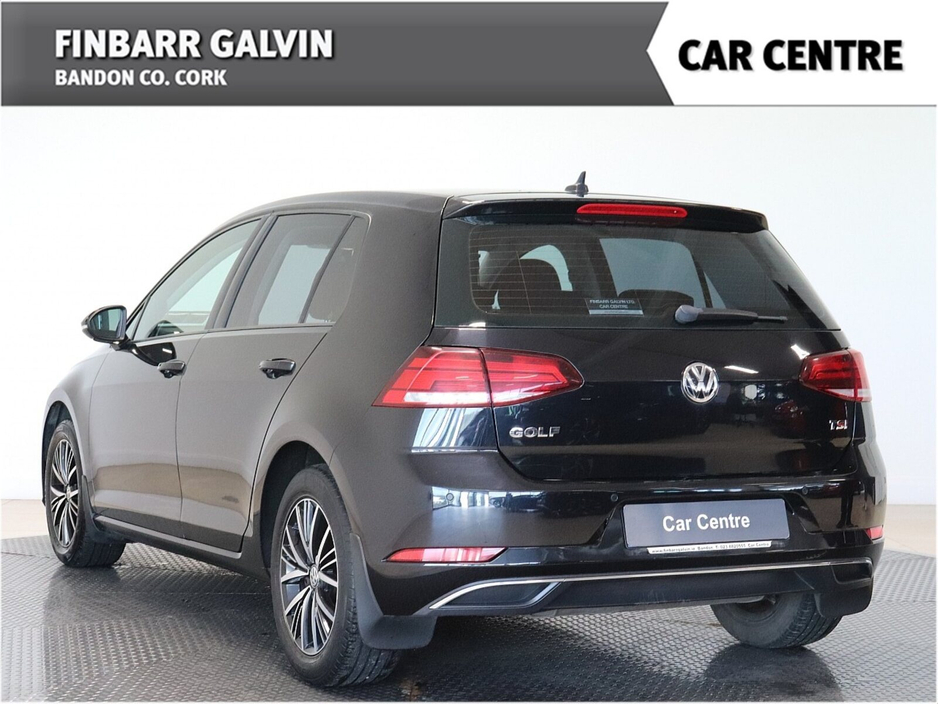 2017 Volkswagen Golf - image 2