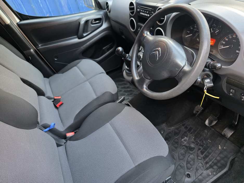 2018 Citroen Berlingo - image 10