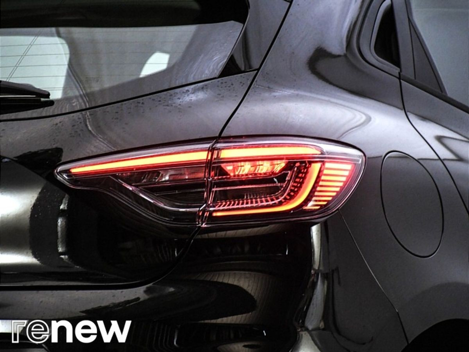 2025 Renault Clio - image 23