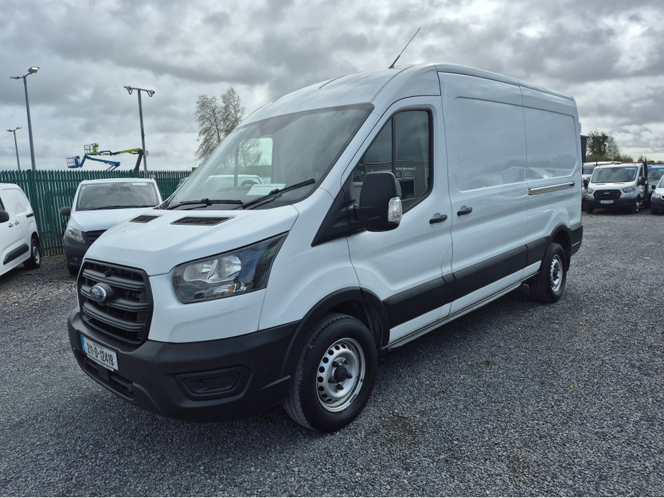 2021 Ford Transit - image 4