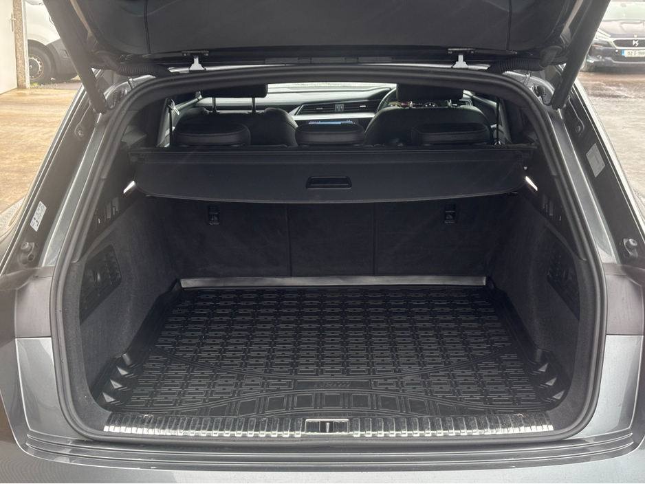 2021 Audi e-tron - image 30