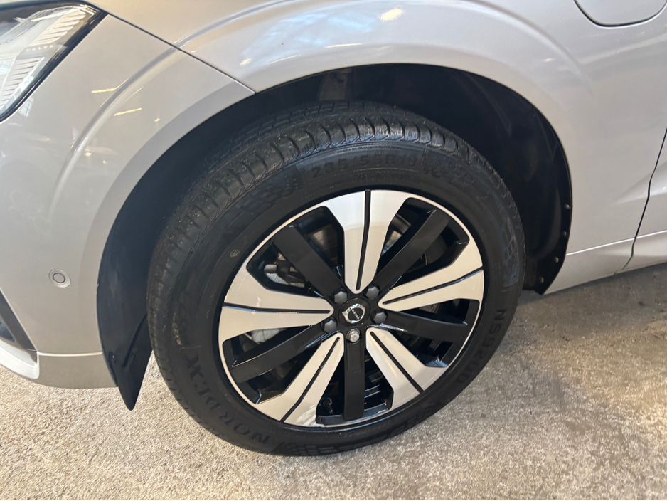 2023 Volvo XC60 T6 PHEV PLUS DARK AWD 5DR AUTO €39,750