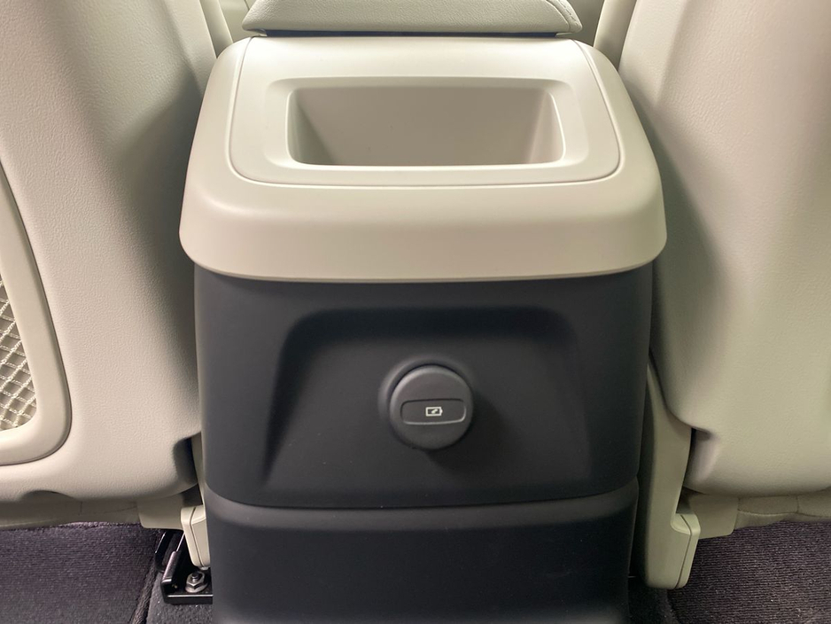 2026 Volvo XC60 - image 30