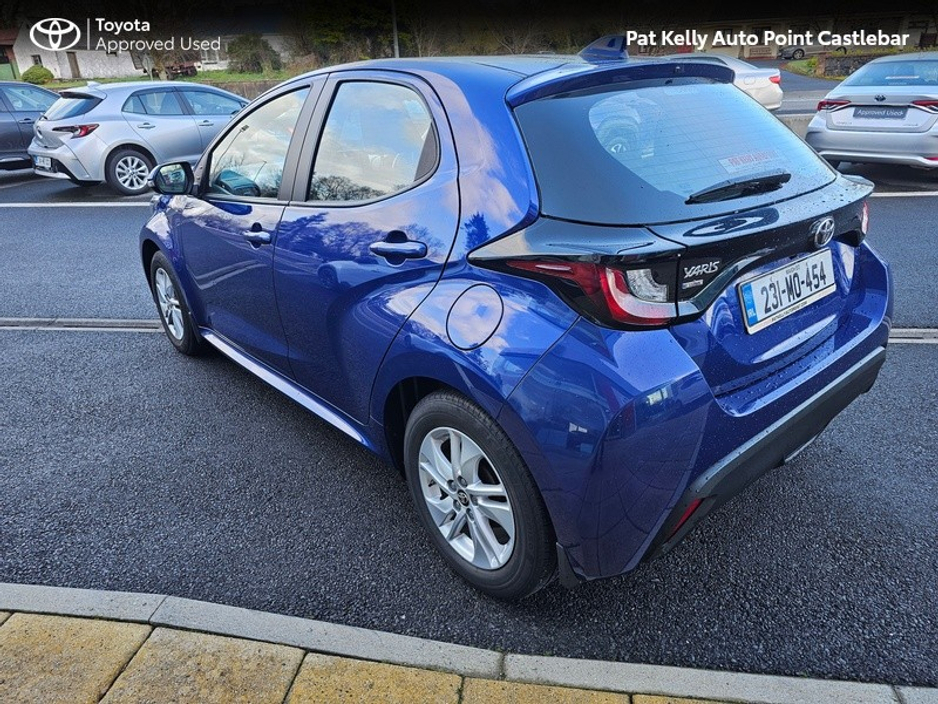 2023 Toyota Yaris - image 19