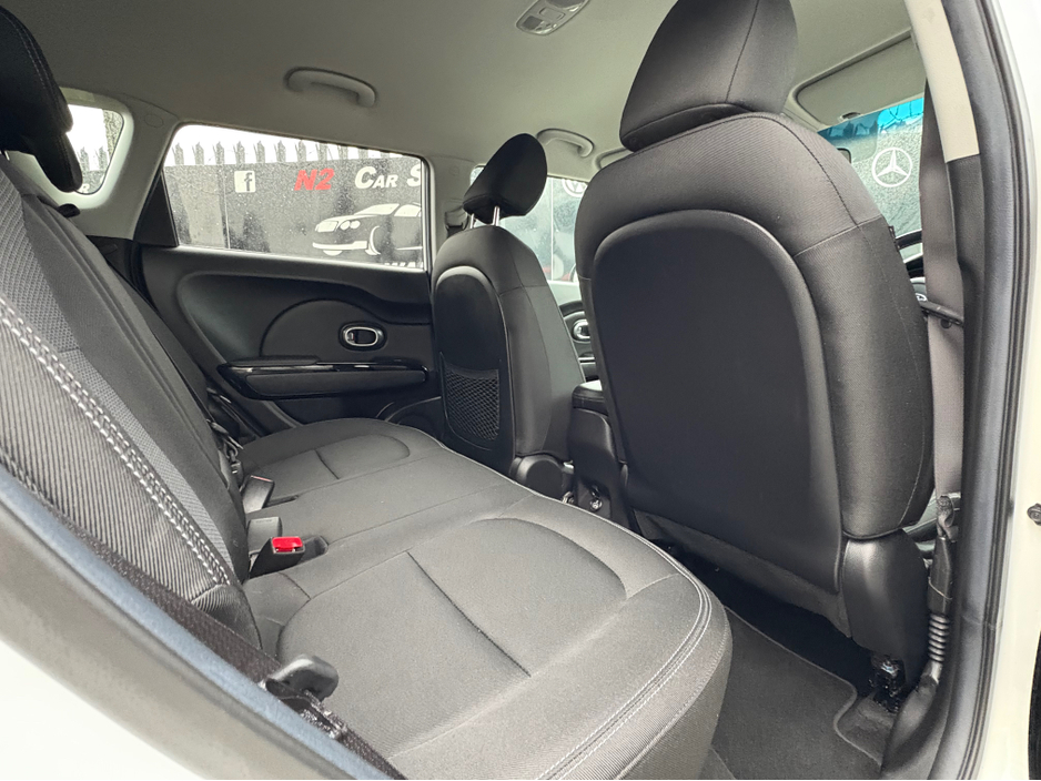 2018 Kia Soul - image 14
