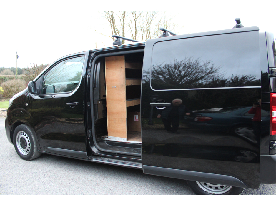 2019 Citroen Dispatch - image 7