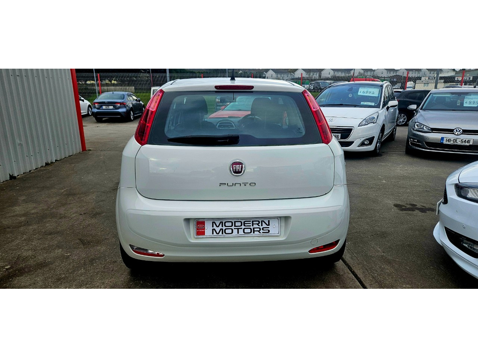 2015 Fiat Punto - image 9