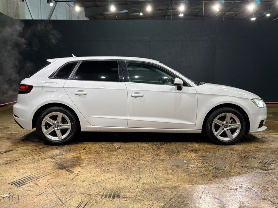 2017 Audi A3 1.4 TFSI - FACTORY ALLOYS - REVERSE CAMERA - CRUISE CONTROL €17,450