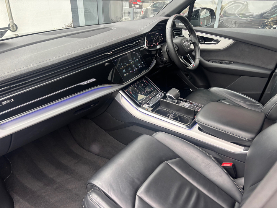 2023 Audi Q7 - image 7