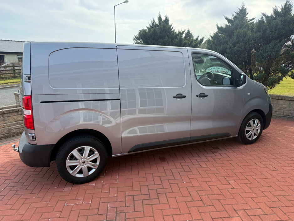 2021 Peugeot Expert - image 12