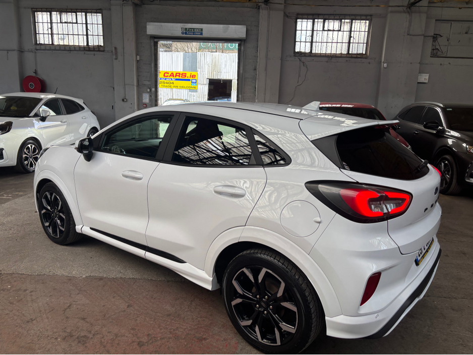 2023 Ford Puma - image 3