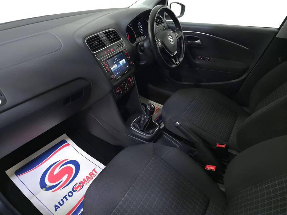 2015 Volkswagen Polo  €11,950