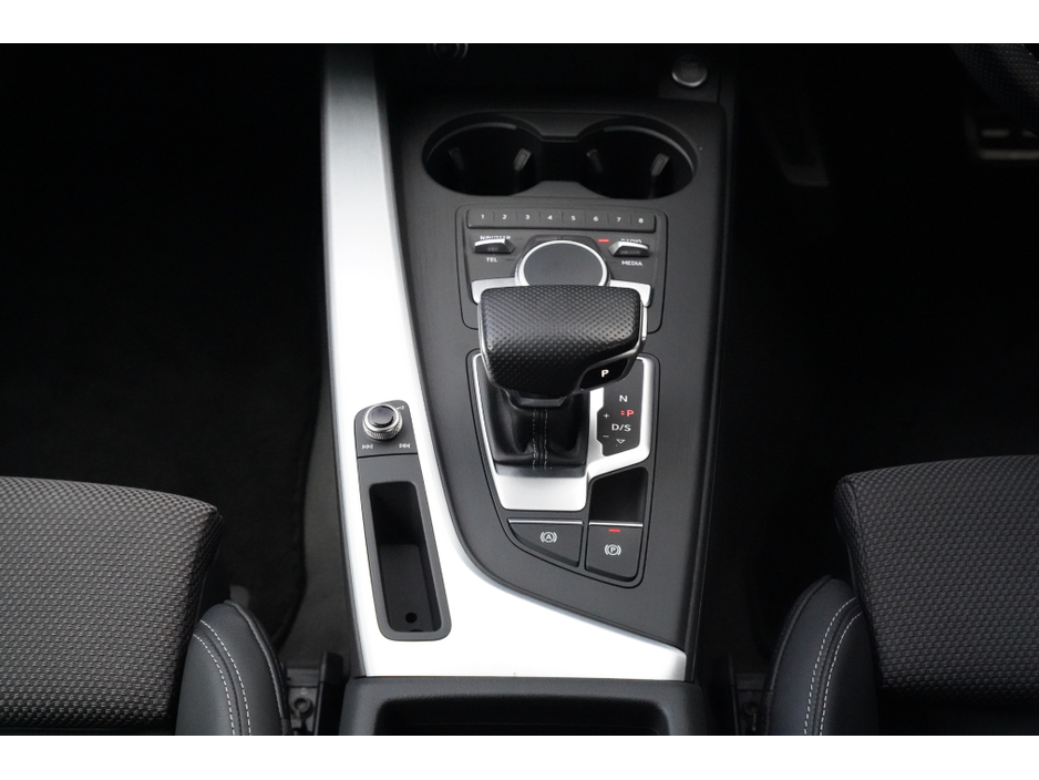 2018 Audi A4 - image 21