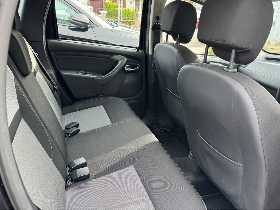 2018 Dacia Duster - image 8