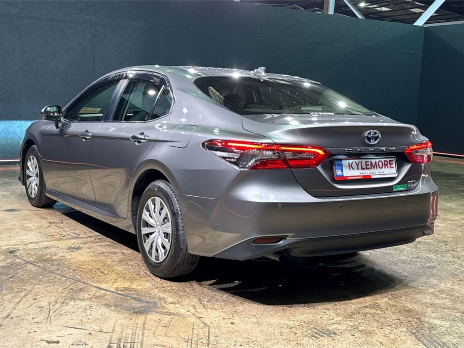 2022 Toyota Camry - image 5