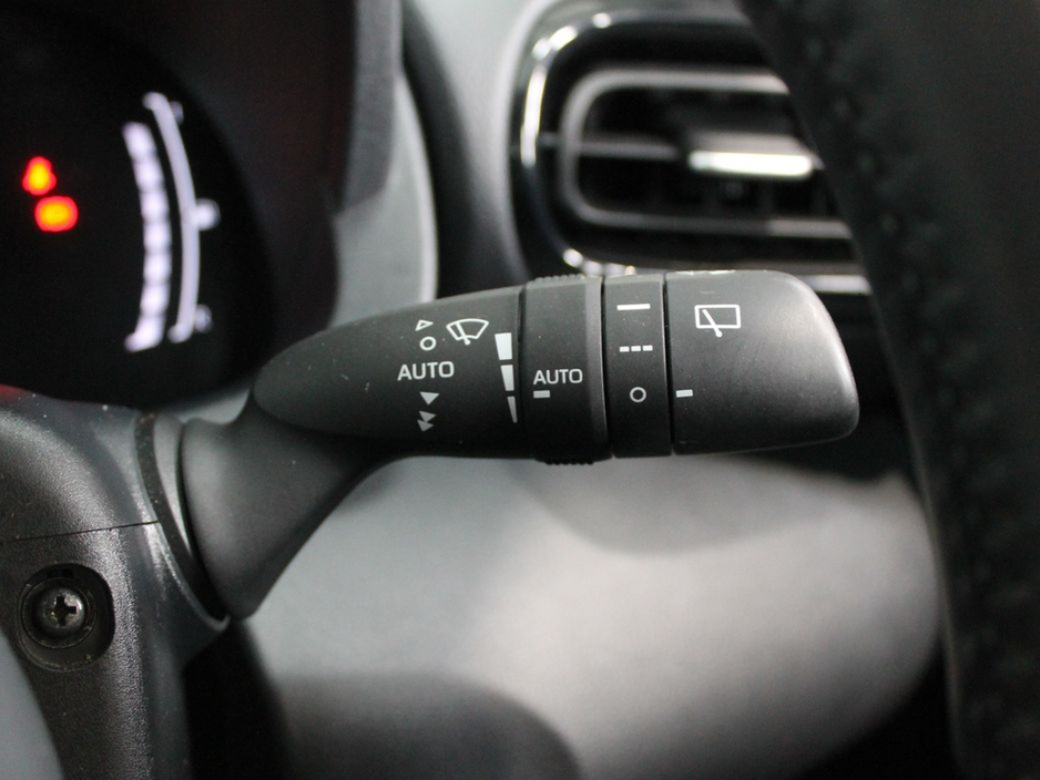 2024 Toyota Yaris - image 26