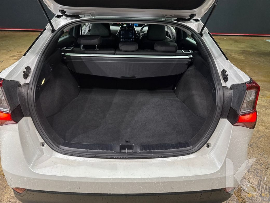 2021 Toyota Prius - image 10