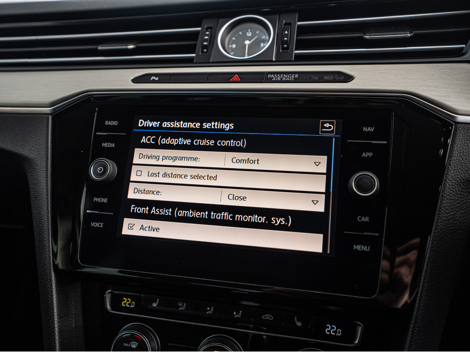 2019 Volkswagen Passat 2019 Passat 2.0d Auto HIGHLINE/High spec/1yr warra €24,888