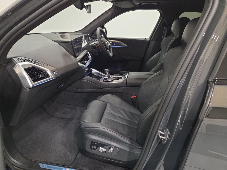 2026 BMW XM - image 7