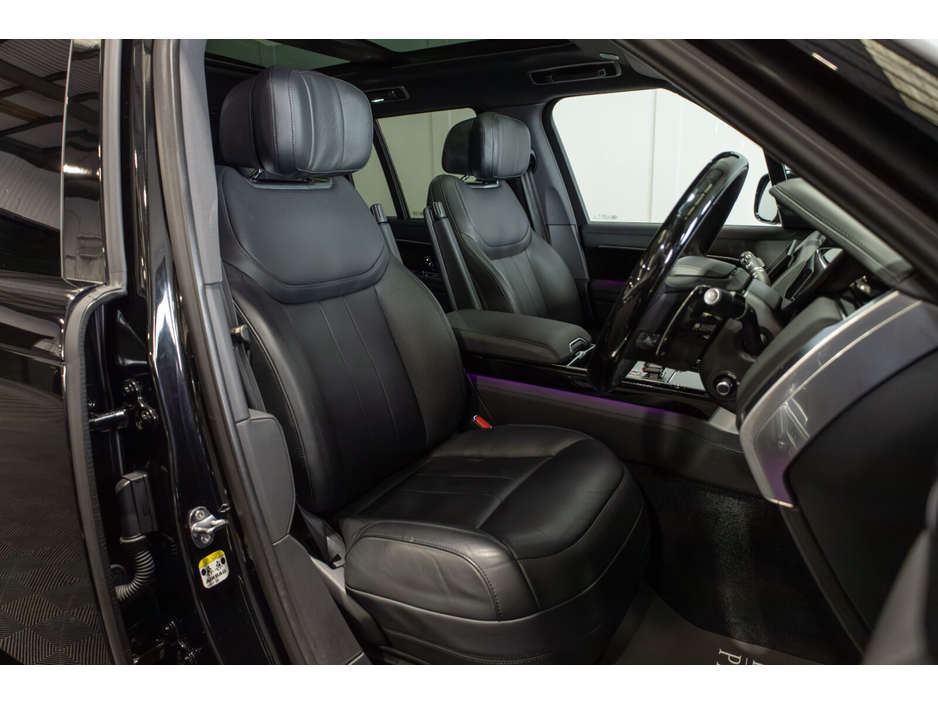 2024 Land Rover Range Rover - image 10