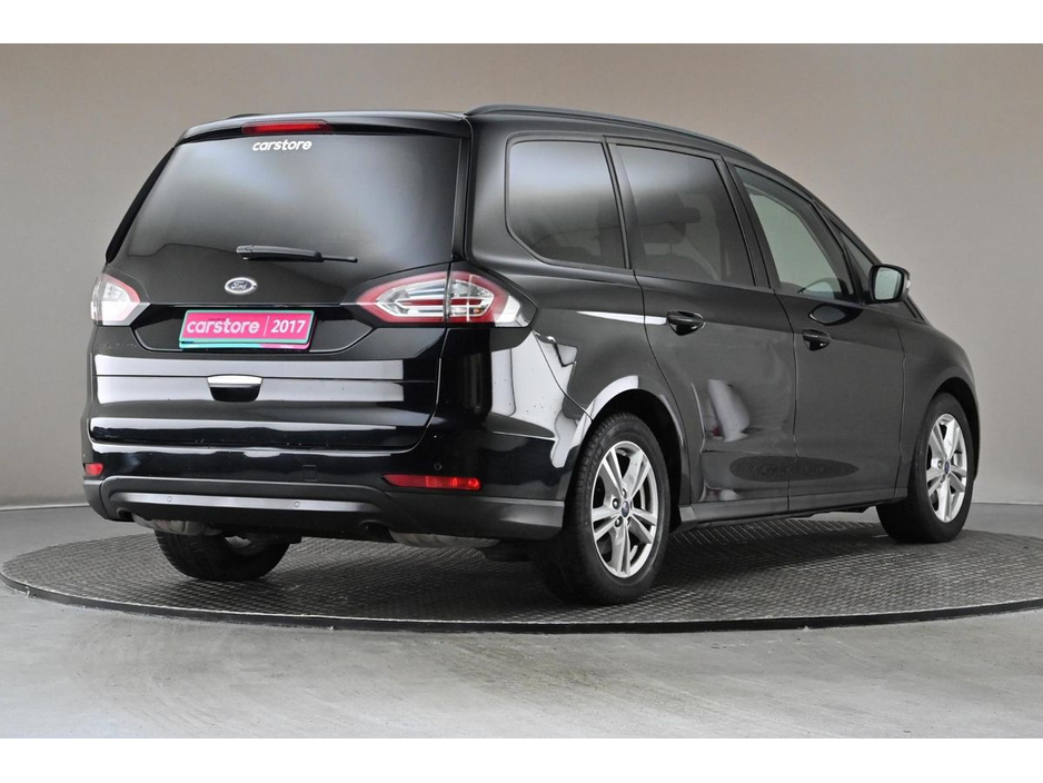 2017 Ford Galaxy - image 9