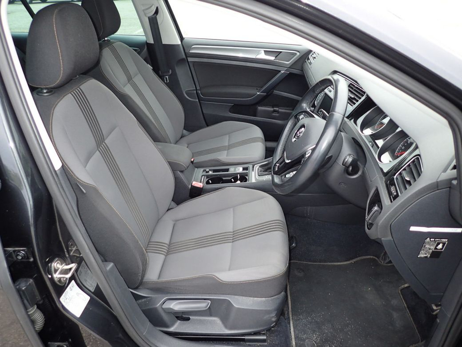 2016 Volkswagen Golf Highline 1.2 5Dr Automatic * Fabulous Spec * €15,750