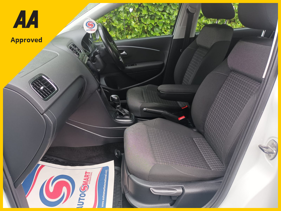2017 Volkswagen Polo 1.2 TSI COMFORTLINE SPOTLESS WITH ONLY 24,524kms COMPREHENSIVE SERVICE HISTORY (10 STAMPS) FACTORY IMMOBILISER LEATHER STEERING WHEEL AUTO HEADLIGHTS FRONT FOGS ALLOY WHEELS ANDROID AUTO APPLE CARPLAY €14,395