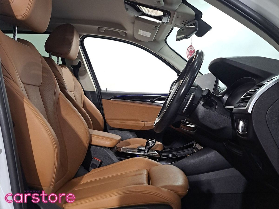 2023 BMW X3 - image 12