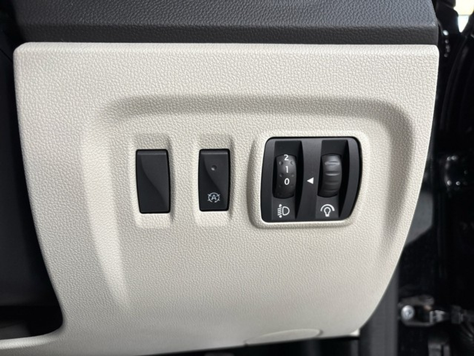 2019 Renault Captur - image 15