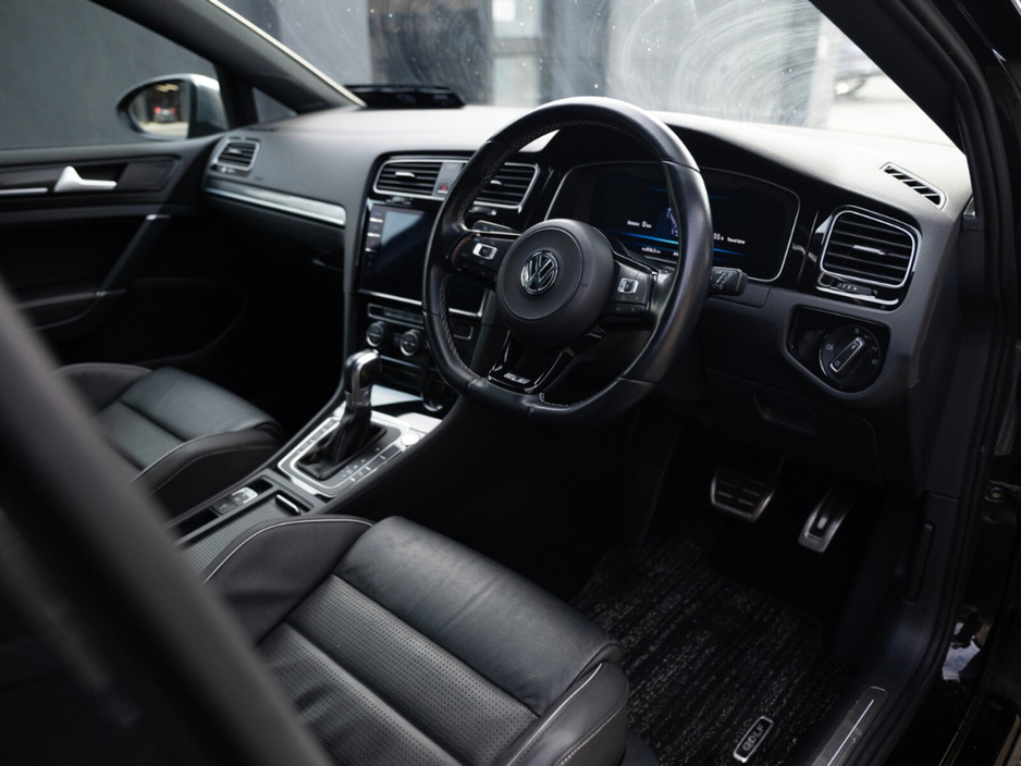 2018 Volkswagen Golf - image 19