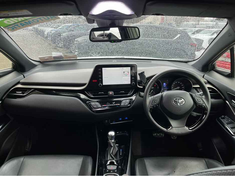 2020 Toyota C-HR - image 13