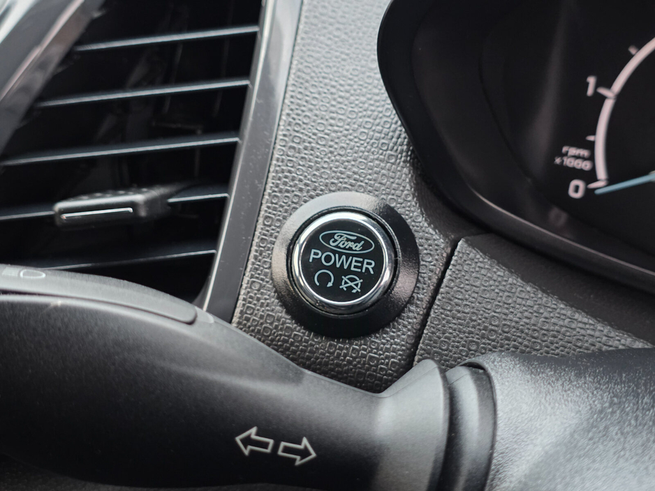 2015 Ford Ecosport - image 24