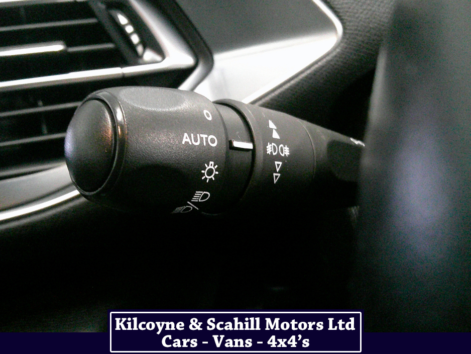 2016 Peugeot 308 ACTIVE 1.6 BLUE HDI 100 4DR