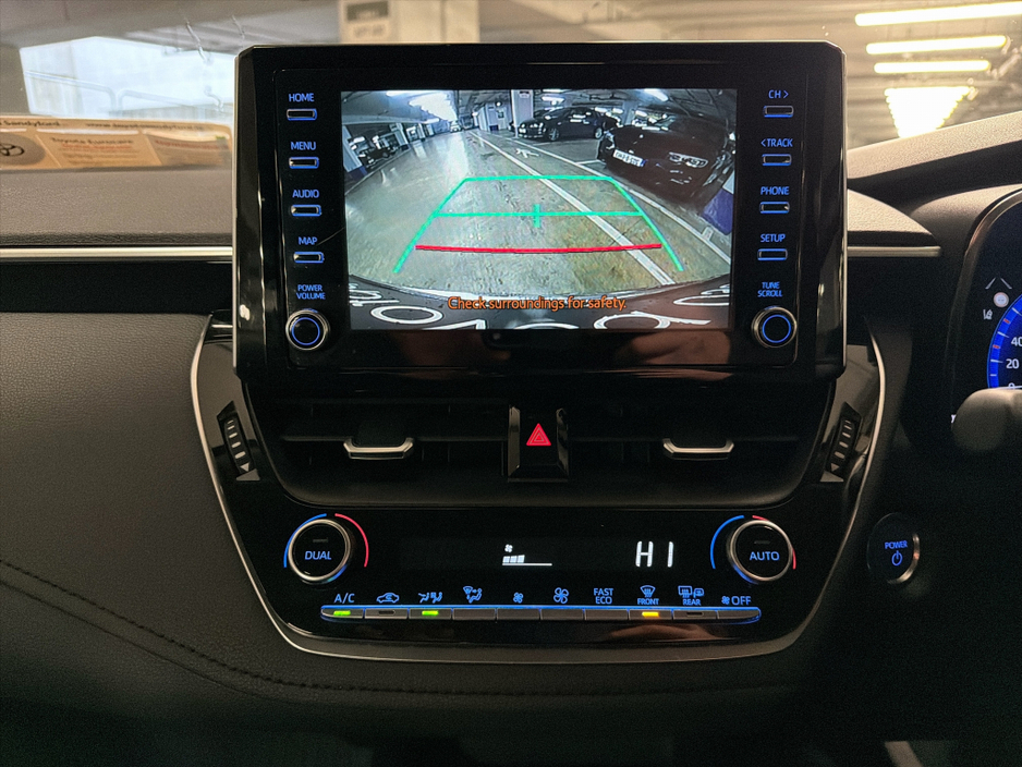 2023 Toyota Corolla HYBRID LUNA AUTO SALOON // TOYOTA SAFETY SENSE // REAR CAMERA // BLUETOOTH // AIR CON // TOYOTA WARRANTY €27,945